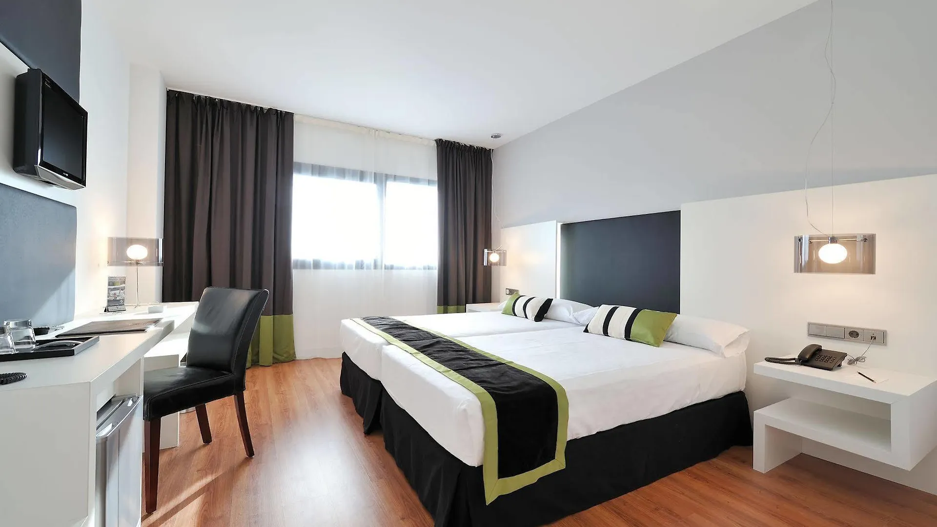 Catalonia Malaga Hotell 4*,